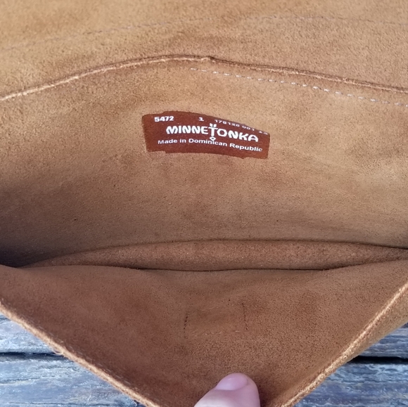 Minnetonka fringe purse - Picture 6 of 12